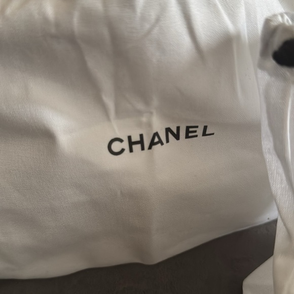 Chanel White Bag drawstring set - Picture 3 of 8